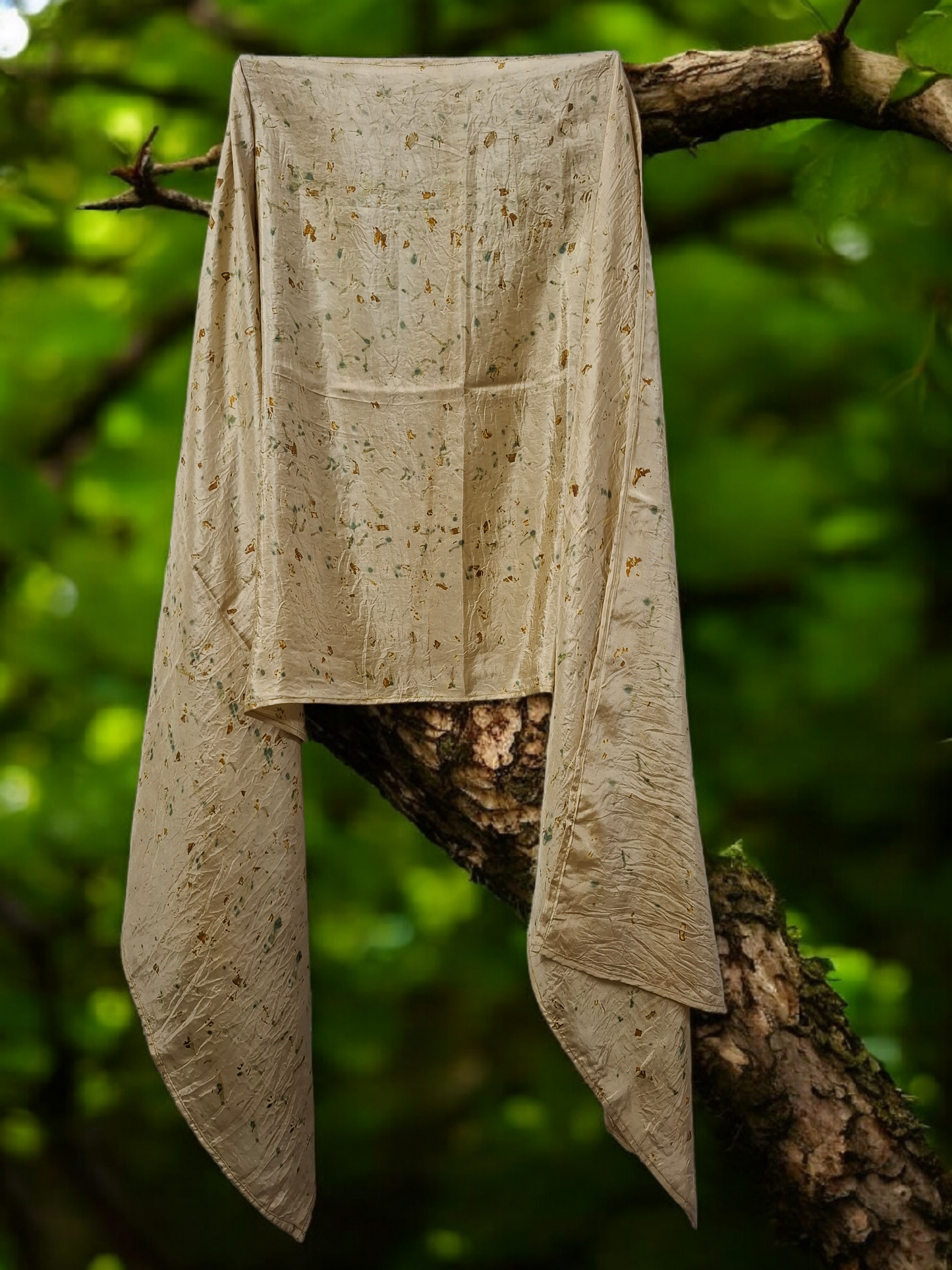 Green Calm Habutai Silk Stole / Scarf